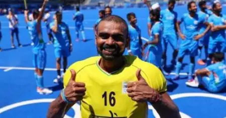 ശ്രീജേഷിന് രണ്ട് കോടി, ഒളിംപിക്‌സില്‍ പങ്കെടുത്ത എല്ലാ മലയാളികള്‍ക്കും 5 ലക്ഷം രൂപ; പ്രഖ്യാപനവുമായി സര്‍ക്കാര്‍