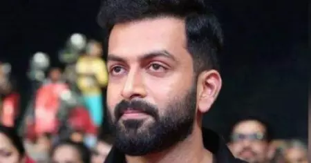 'വാരിയംകുന്നനി'ല്‍ നിന്ന് പിന്മാറാനുള്ള തീരുമാനം എന്റേതല്ല, മറുപടി പറേയണ്ടത് നിര്‍മാതാവും സംവിധായകനും: പൃഥ്വിരാജ്