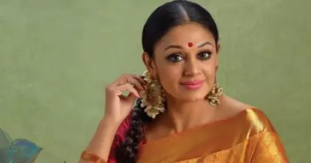 ഒരു കോ-ആക്ടര്‍ എന്നതിനേക്കാള്‍ ഒരേ സ്‌കൂളില്‍ പഠിച്ചവര്‍ എന്ന ബന്ധമായിരുന്നു എനിക്ക് ആ യുവനടനോട്: ശോഭന