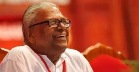 ഫാസിസ്റ്റ് കടന്നാക്രമണങ്ങളുടെ കാലത്ത് ഐക്യത്തിന്റേയും ചെറുത്തുനില്‍പ്പിന്റേയും ശബ്ദം ഉയരണം; പുന്നപ്ര-വയലാര്‍ സമരത്തിന്റെ വാര്‍ഷികാചരണത്തില്‍ വി.എസ്.