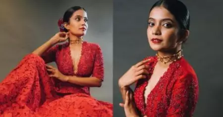 ചുവന്ന വേഷത്തില്‍ തിളങ്ങി അന്ന ബെന്‍; വൈറലായി ഫോട്ടോഷൂട്ട്