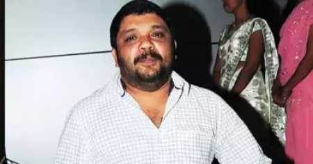 വീട്ടില്‍ കാണിക്കണം എന്ന് പറഞ്ഞതുകൊണ്ട് പൃഥ്വിരാജ് എടുത്ത് തന്ന ഫോട്ടോയാണിത്; സന്തോഷം പങ്കുവെച്ച് ജോണി ആന്റണി
