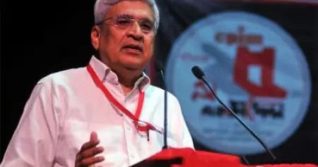 മോദി സര്‍ക്കാര്‍ ഭരണഘടന മാറ്റുന്നത് ആര്‍.എസ്.എസിന് വേണ്ടി: പ്രകാശ് കാരാട്ട്