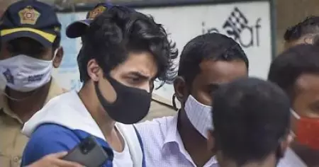 വാങ്കഡെയും രാഷ്ട്രീയ നേതാക്കളും തമ്മില്‍ നടക്കുന്ന ആരോപണ-പ്രത്യാരോപണങ്ങളില്‍ എനിക്ക് യാതൊരു ബന്ധവുമില്ല;  സമീര്‍ വാങ്കഡെയ്‌ക്കെതിരെ ഒന്നും പറയാതെ ആര്യന്‍ ഖാന്‍
