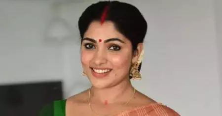 പെണ്‍കുട്ടികളായാല്‍ ക്ലീനിംഗും കുക്കിംഗും പഠിക്കണമെന്ന പരാമര്‍ശം; മുക്തയ്‌ക്കെതിരെ പരാതി