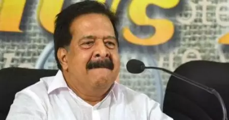 സോണിയയുടേയും രാഹുലിന്റേയും നേതൃത്വത്തില്‍ കോണ്‍ഗ്രസ് നടത്തിയ സമരങ്ങളുടെ ഫലമായി പെട്രോള്‍-ഡീസല്‍ വില കുറച്ചിരിക്കുന്നു: ചെന്നിത്തല