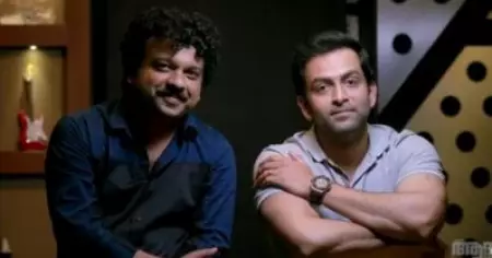 സംവിധായകൻ മറ്റൊരാളാണെങ്കിലും പൃഥ്വിയാണ് ആ ചിത്രത്തിന്റെ ബ്രെയിൻ, പൃഥ്വിക്ക് വേണ്ടി പ്ലാൻ ചെയ്ത് നിർമിച്ച സൂപ്പർ ഹിറ്റ്‌ ചിത്രമാണത്: ദീപക് ദേവ്