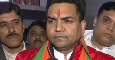 ജുമുഅ നിസ്‌കാരം നടക്കുന്ന സ്ഥലത്ത് ഗോവര്‍ധന്‍ പൂജ നടത്തുമെന്ന് ഹിന്ദു സംഘര്‍ഷ് സമിതി; 'അതിഥി' കൊലവിളി പ്രസംഗം നടത്തിയ കപില്‍ മിശ്ര