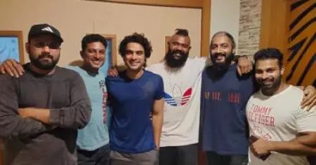 നായകനായി ടോവിനോ; ഡ്രൈവിംഗ് ലൈസന്‍സിന് ശേഷം മെഗാ പ്രോജെക്ടുമായി ലാല്‍ ജൂനിയര്‍ വീണ്ടും