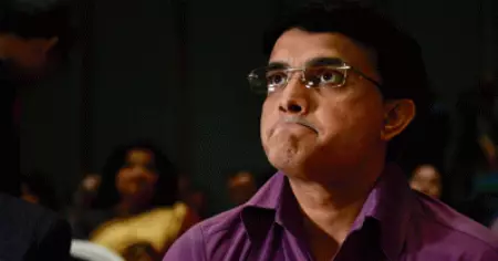 'നാണമില്ലാത്ത വെറും കോമാളി'; ഇന്ത്യന്‍ വനിതകളെ കുറിച്ചുള്ള ട്വീറ്റിന് പിന്നാലെ ഗാംഗുലിയെ കടന്നാക്രമിച്ച് ആരാധകര്‍