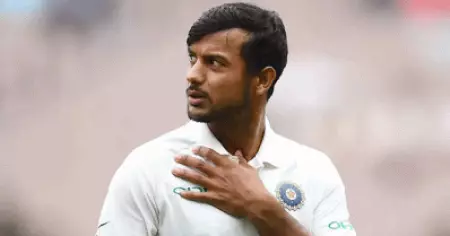 വിട്ടുകളയുകയാണ്, അല്ലെങ്കില്‍ ഞാനൊരു മോശം കളിക്കാരനാണെന്ന് മുദ്ര കുത്തും, മാച്ച് ഫീസും തരില്ല; വിവാദത്തിന് പിന്നാലെ മായങ്ക് അഗര്‍വാള്‍