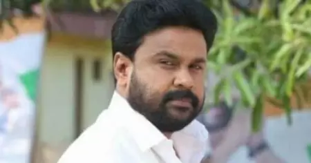 അറസ്റ്റ് ഒഴിവാക്കാന്‍ ആലുവ കോടതിയില്‍ ഹാജരായി ദിലീപ്