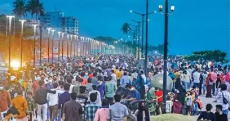 കോഴിക്കോട് ജില്ലയില്‍ കൂടുതല്‍ നിയന്ത്രണങ്ങള്‍; രാഷ്ട്രീയ പാര്‍ട്ടികളുടെ പരിപാടികള്‍ അനുവദിക്കില്ല