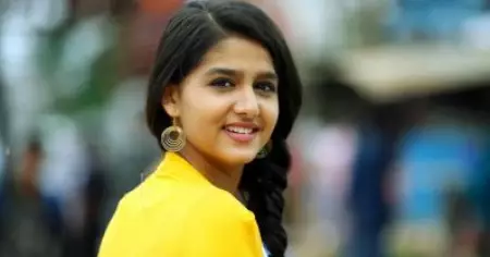 സ്‌ക്രിപ്റ്റ് എന്റെ കൈയില്‍ തന്നിട്ട് ഇഷ്ടമുള്ളതുപോലെ ചെയ്‌തോ എന്ന് സംവിധായകന്‍ പറഞ്ഞു: അനശ്വര രാജന്‍