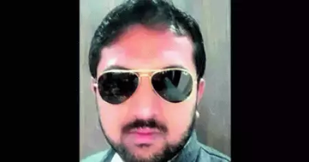 ഗുജറാത്തിലെ സൂറത്തില്‍ മാധ്യമപ്രവര്‍ത്തകനെ കുടുംബത്തിന്റെ മുന്നിലിട്ട് പട്ടാപ്പകല്‍ കുത്തിക്കൊന്നു