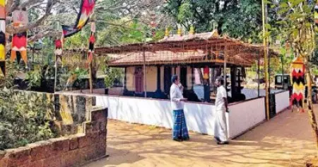 മലപ്പുറത്ത് മുസ്‌ലിം സഹോദരന്റെ മരണത്തെത്തുടര്‍ന്ന് ക്ഷേത്രത്തിലെ ഉത്സവാഘോഷങ്ങള്‍ റദ്ദാക്കി