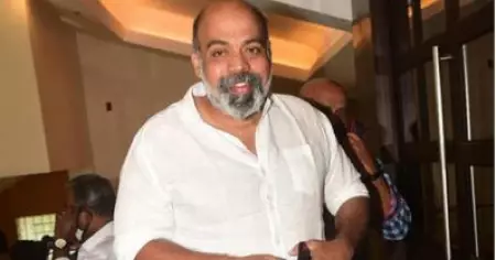 അവന്റെ കഷ്ടകാലത്തിന് അതുമായി എന്റെ അടുത്തുവന്നു, റെയില്‍വേ ട്രാക്കിലൂടെ ഓടിച്ചിട്ട് തല്ലി ഞാന്‍; വ്യാജ സി.ഡിക്കാരെ 'കൈകാര്യം' ചെയ്തതിനെ കുറിച്ച് ബൈജു എഴുപുന്ന