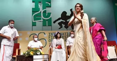 ഹേമ കമ്മിറ്റി: ഇരുമ്പലക്ക വിഴുങ്ങീട്ട് ഭാവനയെ വേദിയില്‍ കയറ്റിയാല്‍ മതിയോ?