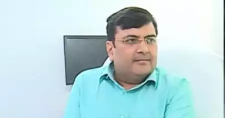 വാരിയം കുന്നത്ത് കുഞ്ഞഹമ്മദ് ഹാജിയെ നിലവില്‍ പട്ടികയില്‍ നിന്ന് ഒഴിവാക്കിയിട്ടില്ല; ചര്‍ച്ചകള്‍ പുരോഗമിക്കുകയാണെന്ന് ചരിത്ര ഗവേഷക കൗണ്‍സില്‍ ഡയറക്ടര്‍