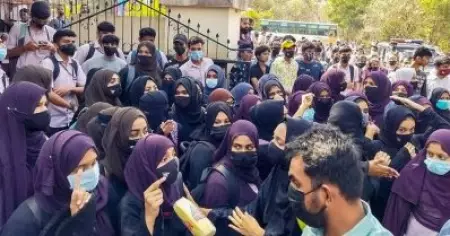 ഹിജാബ്: ആറ് ലക്ഷത്തിലധികം കുട്ടികളുടെ പഠനം മുടക്കിയത് പോപ്പുലര്‍ ഫ്രണ്ടിന്റെ രാഷ്ട്രീയ ലാക്ക്; കര്‍ണാടകയിലെ എസ്.കെ.എസ്.എസ്.എഫ് വിദ്യാര്‍ത്ഥി നേതാവിന്റെ കുറിപ്പ്
