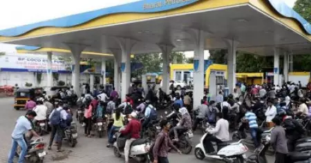 ചൊവ്വാഴ്ച പമ്പുകള്‍ തുറക്കണമെന്ന് കോഴിക്കോട് കളക്ടര്‍; പൊലീസ് സുരക്ഷ ഒരുക്കും