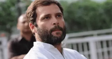 കോണ്‍ഗ്രസ് 'ഓള്‍ ഔട്ട് '? ആദ്യ ഫല സൂചനയില്‍ പ്രതീക്ഷയ്ക്ക് വകയില്ലാതെ പാര്‍ട്ടി