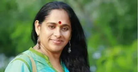 നാരായണീൻ്റെ മൂന്നാൺമക്കൾ; കസിൻസ് തമ്മിലുള്ള ബന്ധത്തെ കുറിച്ച് എവിടെയും സംഭവിക്കാത്ത അസ്വാഭാവികതയൊന്നും തോന്നിയില്ല: സജിത മഠത്തിൽ