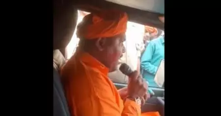 മുസ്‌ലിം സ്ത്രീകളെ തട്ടികൊണ്ടുപോയി ബലാത്സംഗം ചെയ്യുമെന്ന് പുരോഹിതന്‍; ജയ് ശ്രീറാം വിളിച്ച് ആക്രോശിച്ച് ആള്‍കൂട്ടം; പൊലീസ് നടപടിയെടുക്കും