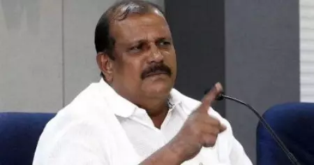സരിതയും മുഖ്യമന്ത്രിയും തമ്മില്‍ ഗൂഢാലോചന നടന്നിട്ടുണ്ട്; സരിതയില്‍ നിന്ന് പരാതി എഴുതി വാങ്ങിയത് പിണറായി വിജയന്‍: പി.സി. ജോര്‍ജ്