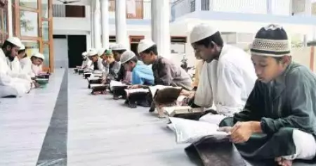 മദ്‌റസകളില്‍ ദേശീയ ഗാനം നിര്‍ബന്ധമാക്കി യോഗി സര്‍ക്കാര്‍