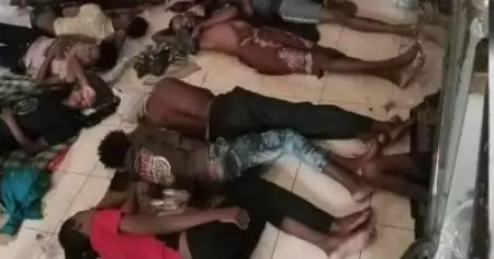 കുടിയേറ്റക്കാരെ പാര്‍പ്പിച്ച തടവറകളില്‍ സൗദി അധികൃതരുടെ ചൂഷണവും പീഡനവും; പുറംലോകമറിയാതിരിക്കാന്‍ ഫോണുകള്‍ പിടിച്ചെടുക്കുന്നു; റിപ്പോര്‍ട്ട്
