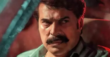 കുട്ടന്‍ എന്ന പ്രതിനായകന്‍ നിലവിലുള്ള ഇന്ത്യന്‍ ഭരണാധികാരത്തിന്റെ തന്നെ പ്രതിനിധി