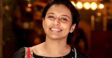 ഇന്‍ഡസ്ട്രിയില്‍ വിവേചനം ഉള്ളത് കൊണ്ടാണ് ആളുകള്‍ പറയുന്നത്, പൊളിറ്റിക്കല്‍ കറകറ്റ്‌നെസ് പ്രധാനപ്പെട്ടതാണ്: സിത്താര കൃഷ്ണകുമാര്‍