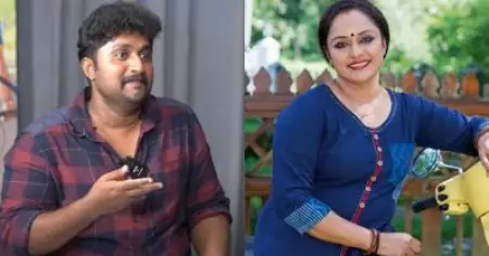 ചേച്ചി ഒരു ഫ്രെയ്മില്‍ വന്ന് നിന്നാല്‍ പിന്നെ നമ്മള്‍ തിരിഞ്ഞു നോക്കേണ്ട ആവശ്യമില്ല; ഉപ്പും മുളകിലേയും കഥാപാത്രം കണ്ടിട്ടല്ല ചേച്ചിയെ കാസ്റ്റ് ചെയ്തത്: നിഷ സാരംഗിനെ കുറിച്ച് ധ്യാന്‍