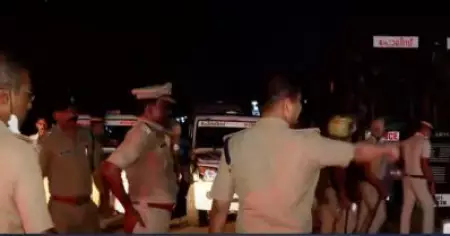 സംഗീത പരിപാടിക്കിടെ കോഴിക്കോട് ബീച്ചില്‍ സംഘര്‍ഷം; ലാത്തി വീശി പൊലീസ്