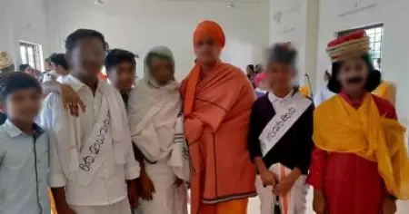 മലപ്പുറം അരീക്കോട് സര്‍ക്കാര്‍ സ്‌കൂളില്‍ സവര്‍ക്കറെ സ്വാതന്ത്ര്യ സമര നായകനാക്കി പ്ലോട്ട്; പ്രതിഷേധം ശക്തം