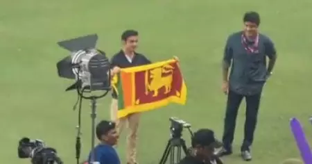 പാകിസ്ഥാനെ തോല്‍പിച്ച് ലങ്ക; ശ്രീലങ്കന്‍ ദേശീയ പതാകയുമായി ഗ്രൗണ്ടിലിറങ്ങി ഗംഭീര്‍