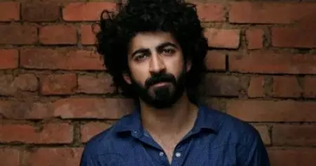 ഇത്രേം ആളുകളുടെ മുന്നില്‍ വെച്ച് ഞാന്‍ പറയുന്നു, ഇത് നല്ല സിനിമയല്ലെങ്കില്‍ നിങ്ങളെന്നെ തല്ലിക്കോ: റോഷന്‍ മാത്യു