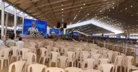 'ഗുജറാത്തൊരു മാറ്റം ആഗ്രഹിക്കുന്നു'; മോദി പ്രസംഗം ആരംഭിച്ചതോടെ സദസ് വിട്ട് ജനം, ആളൊഴിഞ്ഞ കസേരകള്‍; വീഡിയോ