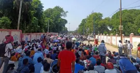 'ഒരിഞ്ച് ഭൂമി പോലും തരില്ല'; ഡാൽമിയ സിമന്റ്സിന്റെ അനധികൃത കയ്യേറ്റത്തിനെതിരെ സമരം കടുപ്പിച്ച് അയ്യായിരത്തോളം ആദിവാസി കുടുംബങ്ങൾ