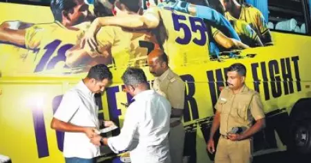കാരണങ്ങള്‍ പലത്; കേരളാ ബ്ലാസ്‌റ്റേഴ്‌സ് ബസിന്റെ ഫിറ്റ്‌നെസ് സസ്‌പെന്റ് ചെയ്തൂ ഗായ്‌സ്...
