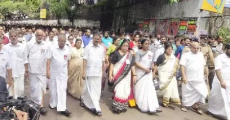 കോടിയേരിക്ക് രാഷ്ട്രീയ കേരളത്തിന്റെ യാത്രാമൊഴി; വിലാപയാത്ര പയ്യാമ്പലത്തേക്ക്