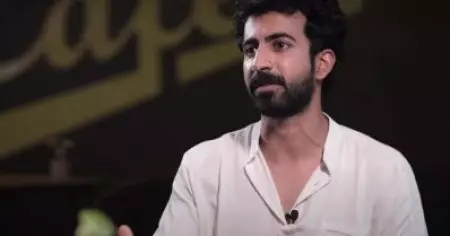 ക്യാമറ എന്നൊരു സാധനമേ മുന്നിൽ ഇല്ലെന്ന് മനസിനെ പറഞ്ഞു പഠിപ്പിച്ചാണ് ആ രണ്ട് ചിത്രത്തിലും ഞാൻ അഭിനയിച്ചത്: റോഷൻ മാത്യു