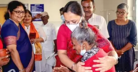 എന്‍ഡോസള്‍ഫാന്‍ ഇരകളോട് സര്‍ക്കാരിന് എന്നും കരുതല്‍; ഒപ്പമുണ്ടാകുമെന്ന് പറഞ്ഞ് ദയാബായിയെ സ്‌നേഹത്തോടെ യാത്രയാക്കി: വീണ ജോര്‍ജ്