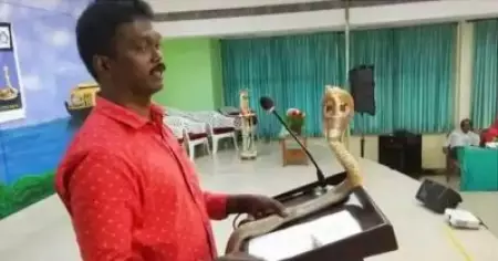 കോഴിക്കോട് മെഡിക്കല്‍ കോളേജില്‍ പാമ്പിനെ പ്രദര്‍ശിപ്പിച്ച സംഭവം; വാവ സുരേഷിനെതിരെ വനം വകുപ്പ് കേസെടുത്തു