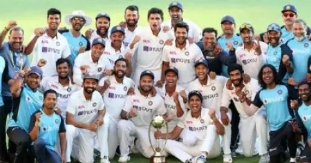 കാത്തുവെച്ച വജ്രായുധത്തെ കളത്തിലിറക്കി ഇന്ത്യ; മാഞ്ചസ്റ്ററില്‍ ലോര്‍ഡിന്റെ തിരിച്ചുവരവ്