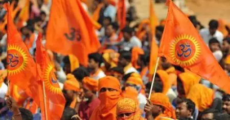 'സ്‌കൂളില്‍ മദ്രസ മാതൃകയില്‍ പ്രാര്‍ത്ഥന'; വിശ്വഹിന്ദു പരിഷത്തിന്റെ ആരോപണത്തില്‍ അധ്യാപകര്‍ക്കെതിരെ കേസ്