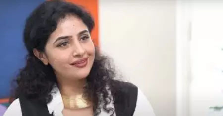 ഡോക്യുമെന്ററി മോഷ്ടിച്ചുവെന്ന് വ്യാജ ആരോപണം; മേതില്‍ ദേവികയുടെ പരാതിയില്‍ അധ്യാപികക്കെതിരെ കേസ്