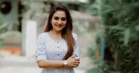 ഫോണ്‍ വിളിച്ചയാളോട് അമ്മ ചൂടായി, മുട്ടയില്‍ നിന്നും വിരിഞ്ഞില്ലല്ലോ എന്ന് എന്നോടും ചോദിച്ചു: റിമി ടോമി
