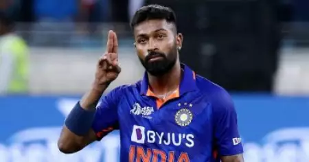 സൂര്യകുമാർ യാദവിനെ മാത്രം പൊക്കിപ്പറയാതെ, മറ്റൊരു താരവും അഭിനന്ദനമർഹിക്കുന്നു; തുറന്ന് പറഞ്ഞ് ഹാർദിക്ക് പാണ്ഡ്യ